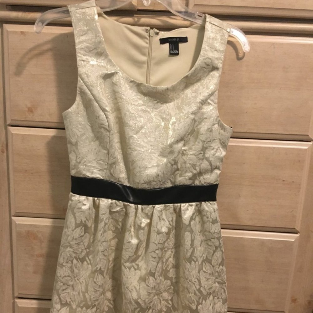Forever 21 Shimmery Floral Dress